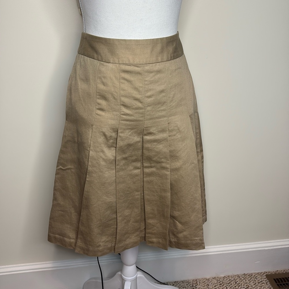 Banana Republic Woodside Khaki Women's Pleated Skirt. Size 2